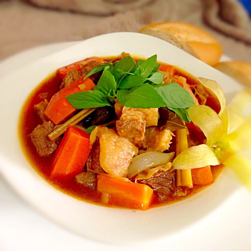 Snapdishの料理写真:Vietnamese Beef Stew ( Bò Kho)|Lynh Lynhさん