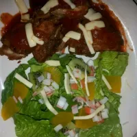 chicken in marinara sauce and raddish garden salad|Judy Ann Perez Aquinoさん