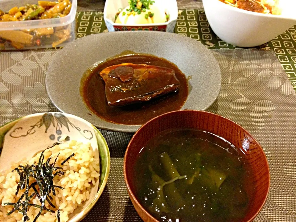 きのこの炊き込みご飯、鯖の味噌煮、アオサのおすまし|amiさん