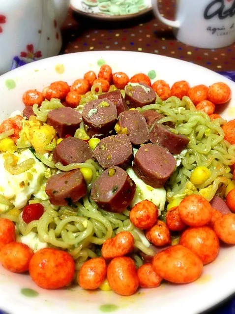 Snapdishの料理写真:Indomie cabe ijo|yuliaさん