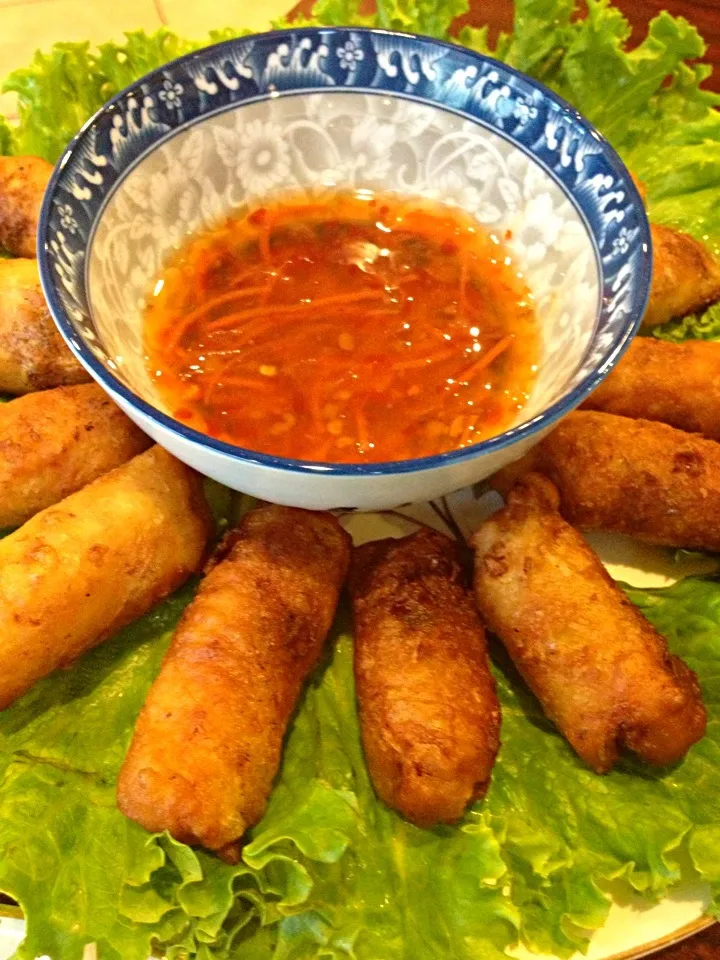 Shrimp and vegetable spring rolls. Crunchylicious!|Emmie Pizarroさん