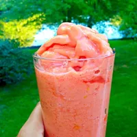 Strawberry lemon smoothie