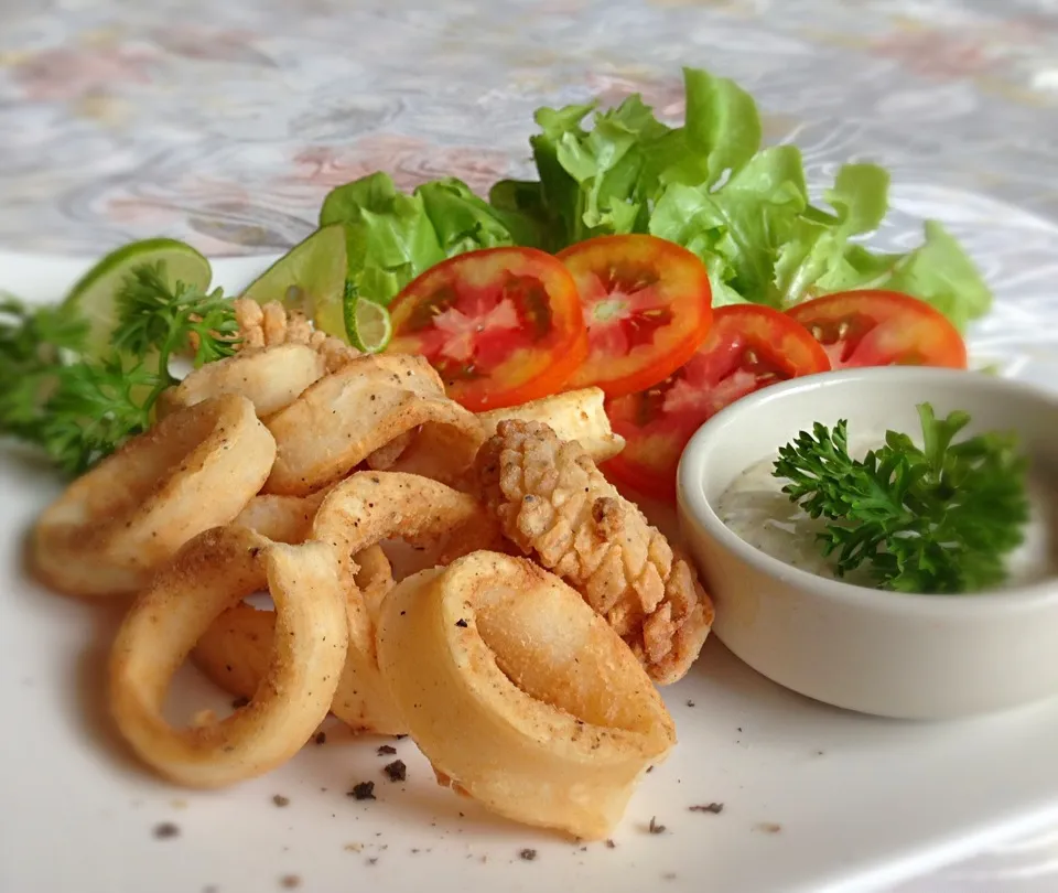 Calamari Frutti|โมโม่ ชมภิรมณ์ โอไบรอันさん