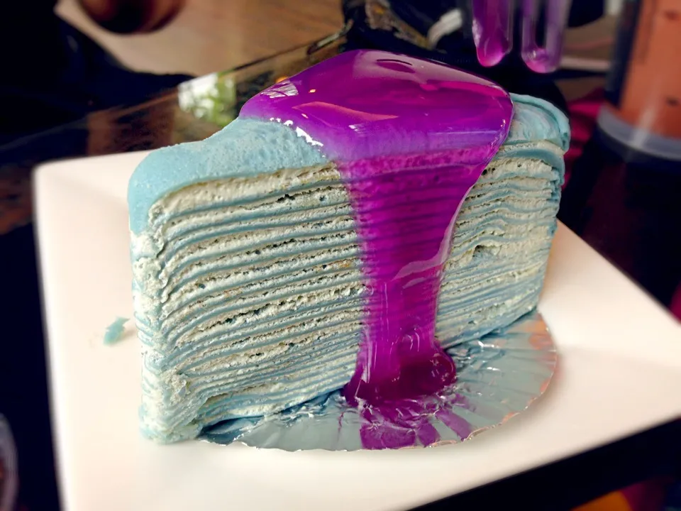 เครปเค้กอัญชัน butterfly pea crepe cake|Yui Phiphitphakdiさん