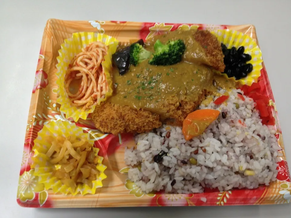 カツカレー弁当 ３９０円です|おっちさん