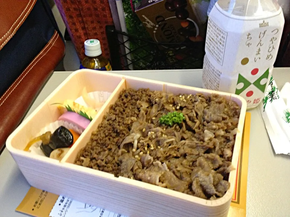 牛肉どまんなか弁当|わきさん