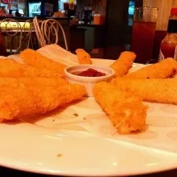 mozzarella  sticks :-) #yummy #dipped in  # tomatosauce|Michelle Ann Elazeguiさん