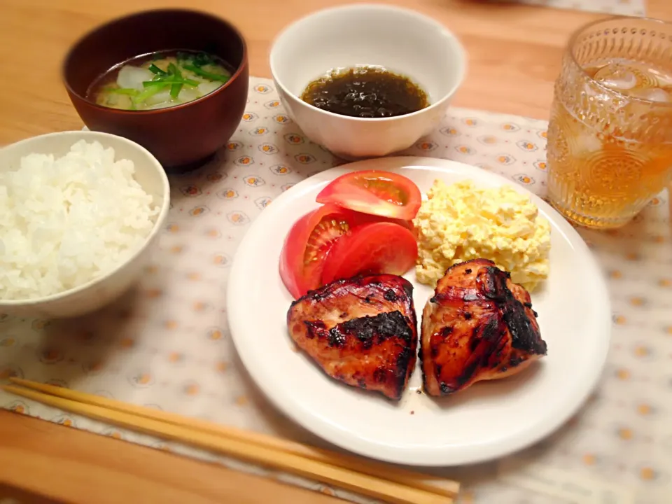 山賊焼、ポテトサラダ、韮・大根・揚げのお味噌汁、もずく、ご飯|Nari mikamiさん