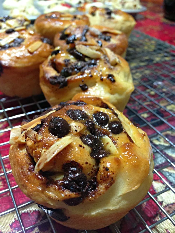 Almond and choc chip cinnamon roll|Mummy Masayuさん