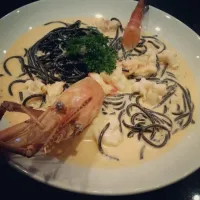 Black Spaghetti shrimp cream sauce|Siriyapatさん