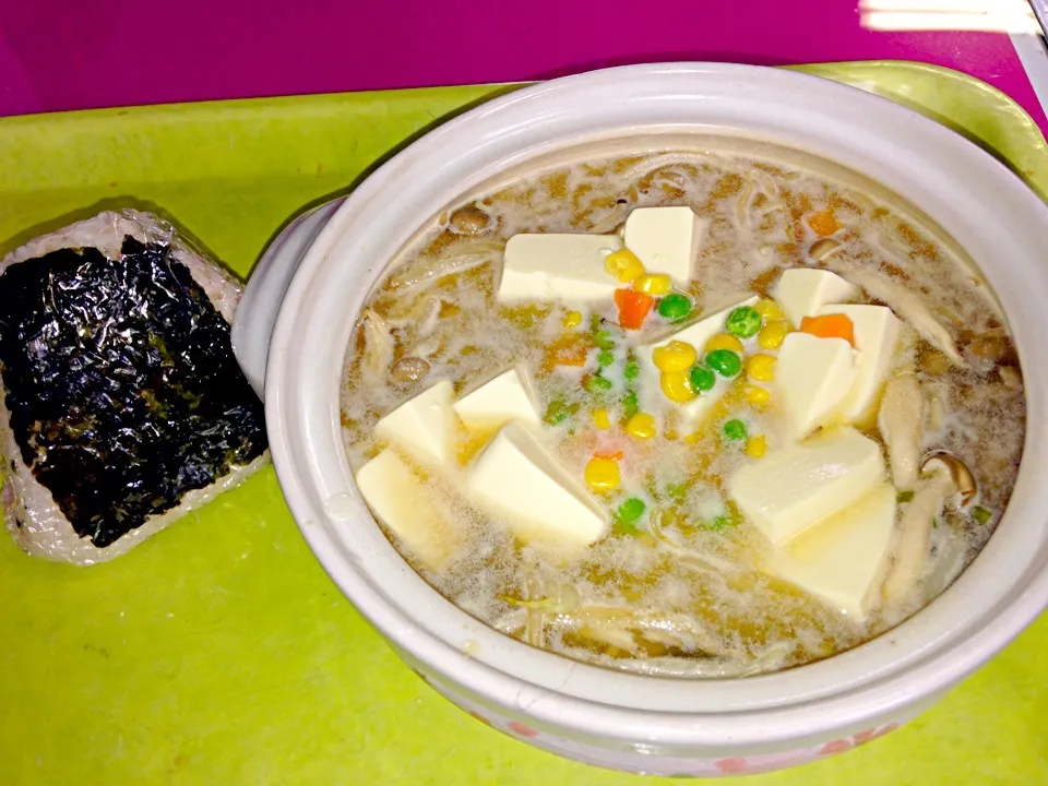 🍄具沢山〜味噌豆乳スープ🍲|マニラ男さん