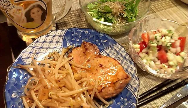 ポークの味噌焼き&水菜とじゃこのサラダ&トマトと玉ねぎのサラダ|まぐろさん