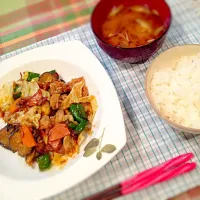 Snapdishの料理写真:ガッツリ肉野菜炒め|あさこさん