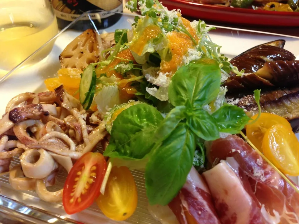 アンティパスト風サラダ レッドカー🍷|sasaちゃんこ😎さん