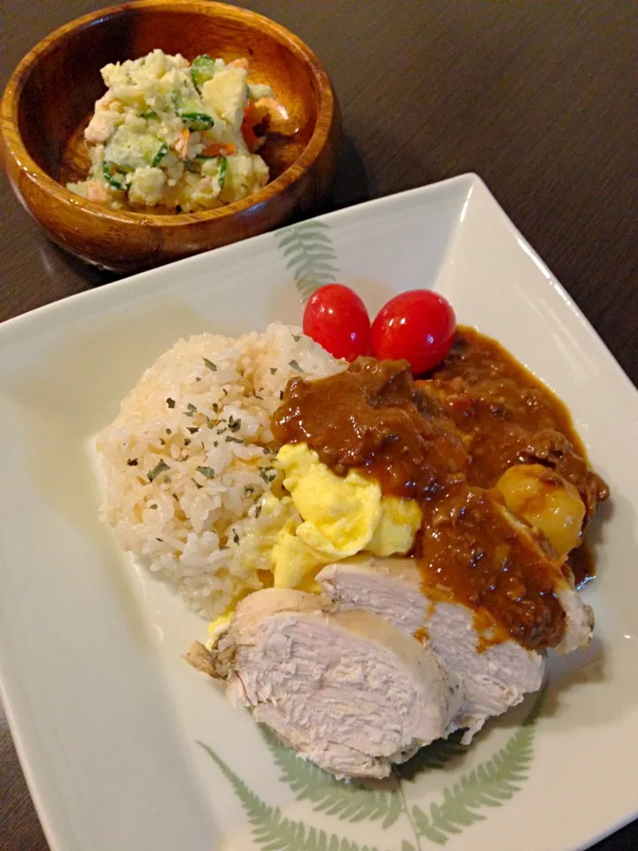 Snapdishの料理写真:シンガポールチキンライスにオムレツとデミソース！あとポテサラダ〜( ´ ▽ ` )ﾉ|ひよさん