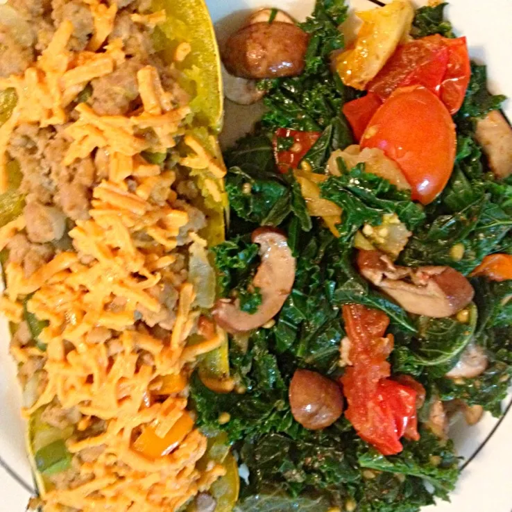 Stuffed Delicata with Kale, Tomato and Mushrooms|http://melissasmenu.wordpress.com/さん