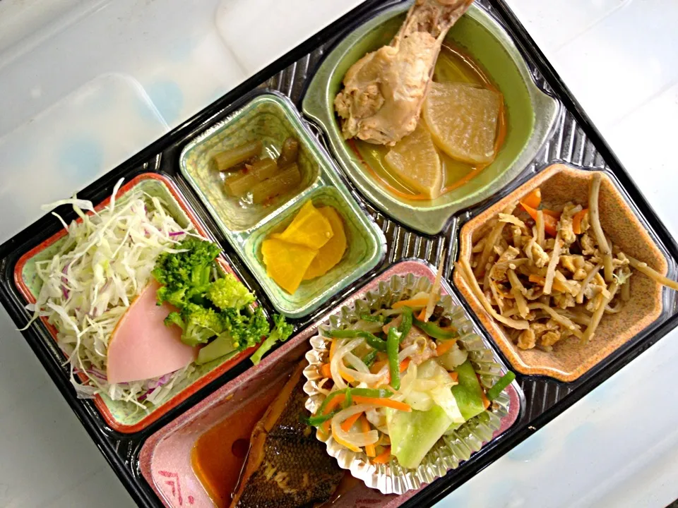 日替り弁当 カレイの煮付け|kurita820さん