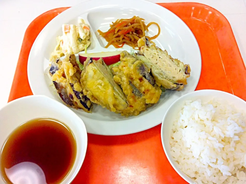 学食|よしえさん