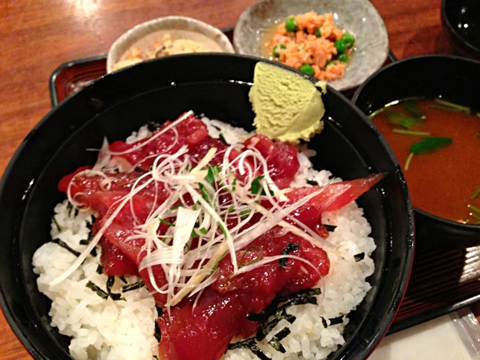 日替りランチ、中おち丼。|liccaさん