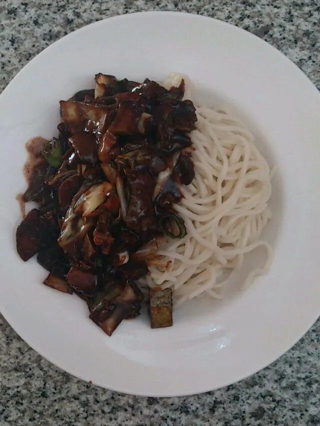 korean black bean noodles|Anna Tranさん