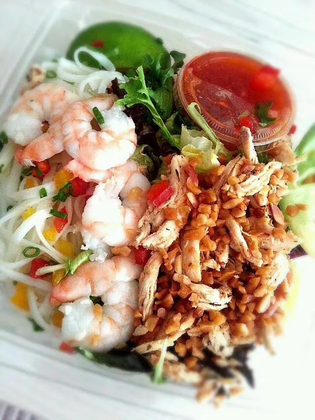 Thai salad for dinner ♥|serenehowさん