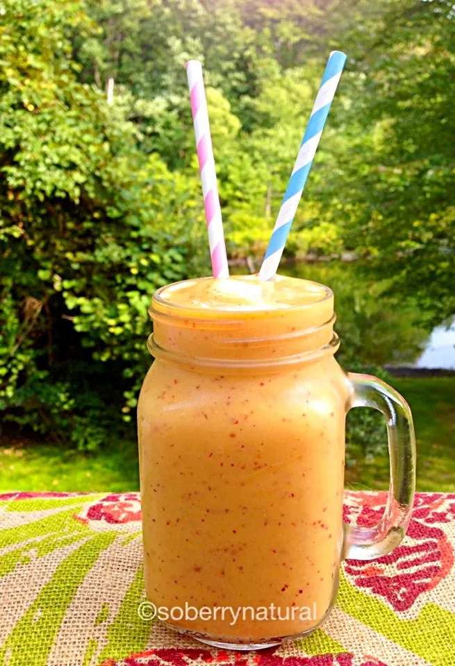 Nectarine pear smoothie|soberrynaturalさん