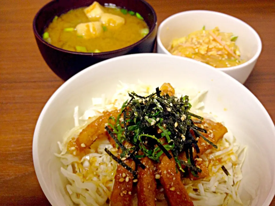 豚バラ甘辛ガーリック丼と中華春雨サラダ|あやかさん