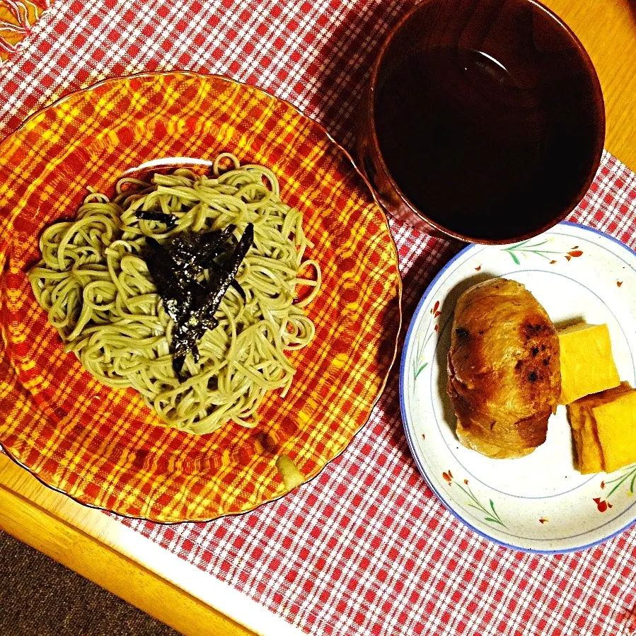 茶蕎麦、肉巻きおにぎり、厚揚げの煮物❀|ピンコさん