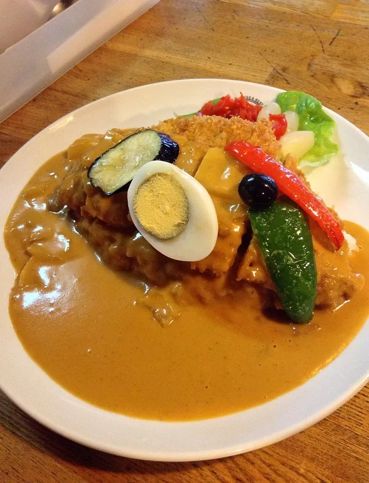 Snapdishの料理写真:カツカレー（甘口）|七夕やさん