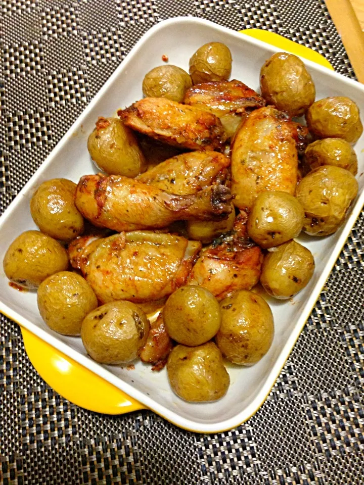 Frango assado com batatas!!!|lucia inoueさん