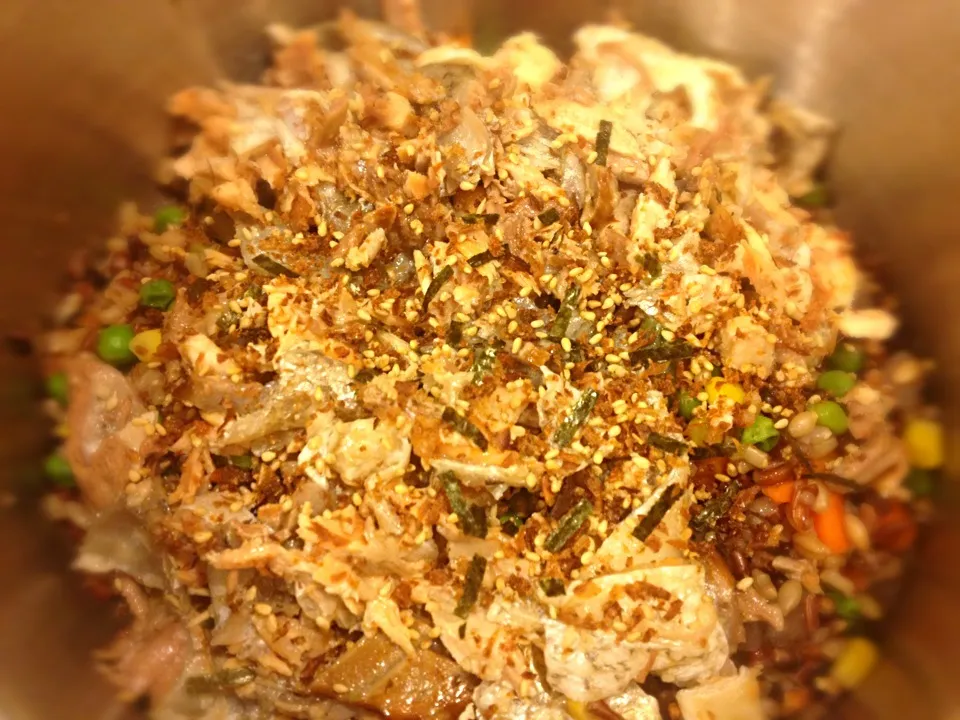 Tea flavored whole grain rice w/ salmon|Debbie Yuさん