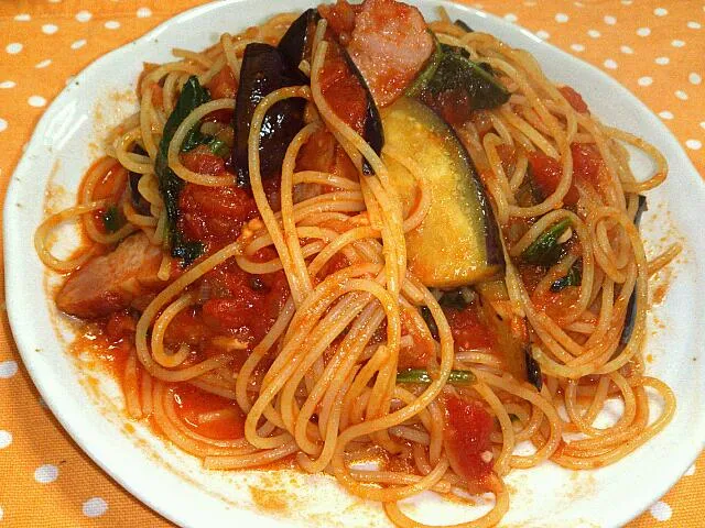 なすとほうれん草のトマトソースパスタ|Yukiko Hiraiさん