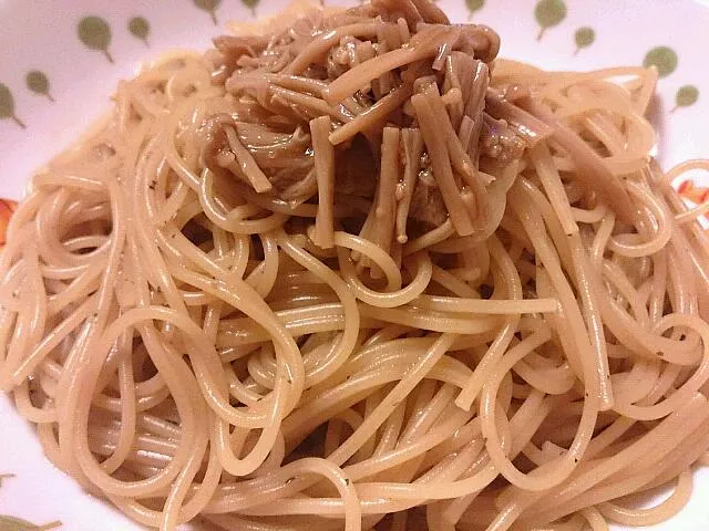 梅バターのなめたけのっけパスタ|や。き。さん