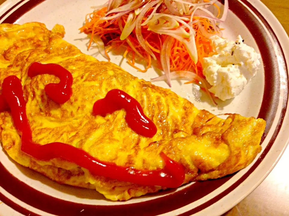 笑ってる⁈オムレツで夕食🍴|かずみさん