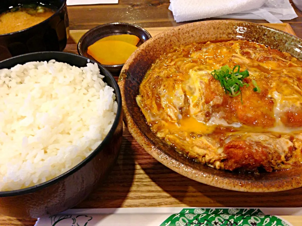 ポミエのカツ玉定食！|akiyanさん