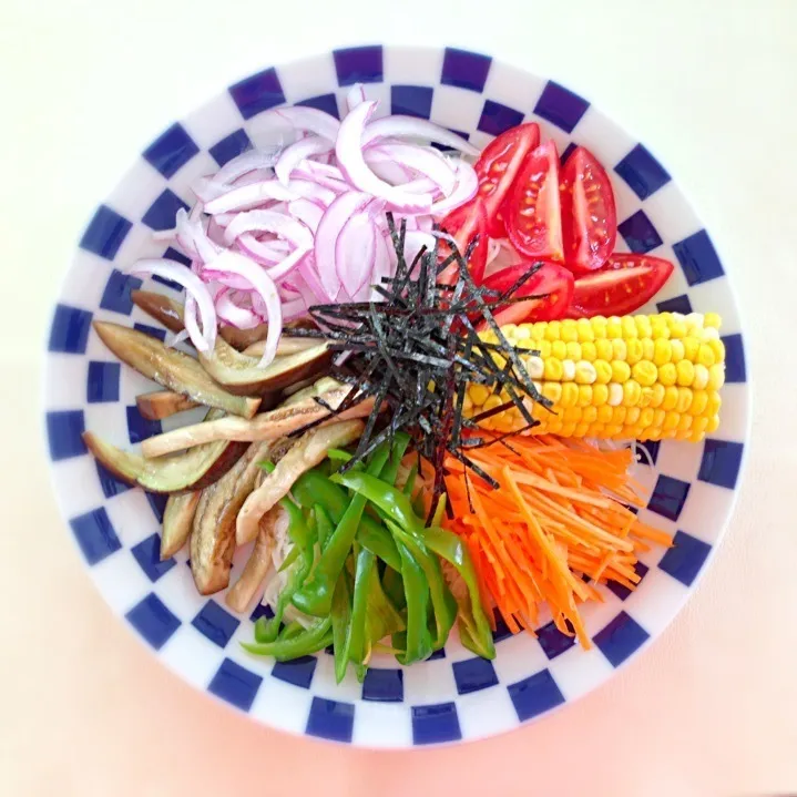 カラフル野菜のせ素麺|ぱぷりこさん