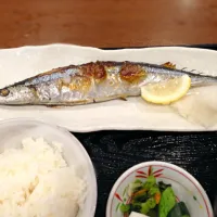 Snapdishの料理写真:秋刀魚の塩焼き定食|maruさん