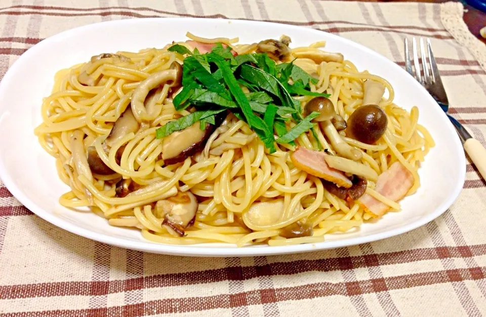 Snapdishの料理写真:きのことベーコンのパスタ＊°|ゆかりごはんさん