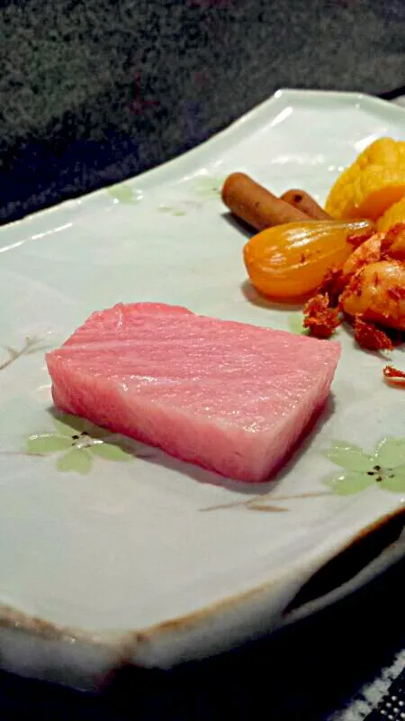 Snapdishの料理写真:Toro sashimi|Miaさん