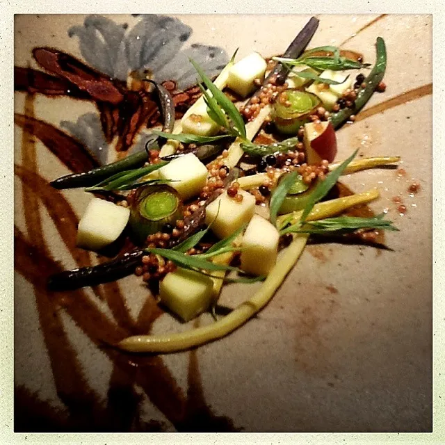 HARICOT VERT. APPLE. LEEK. PICKLED MUSTARD SEED AND PEPPERCORN. TARRAGON|GREG ARNOLDさん