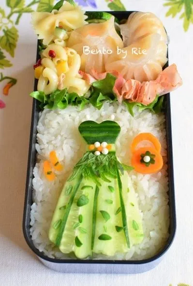 Snapdishの料理写真:緑のドレスのお弁当👗|Rie in Norwayさん