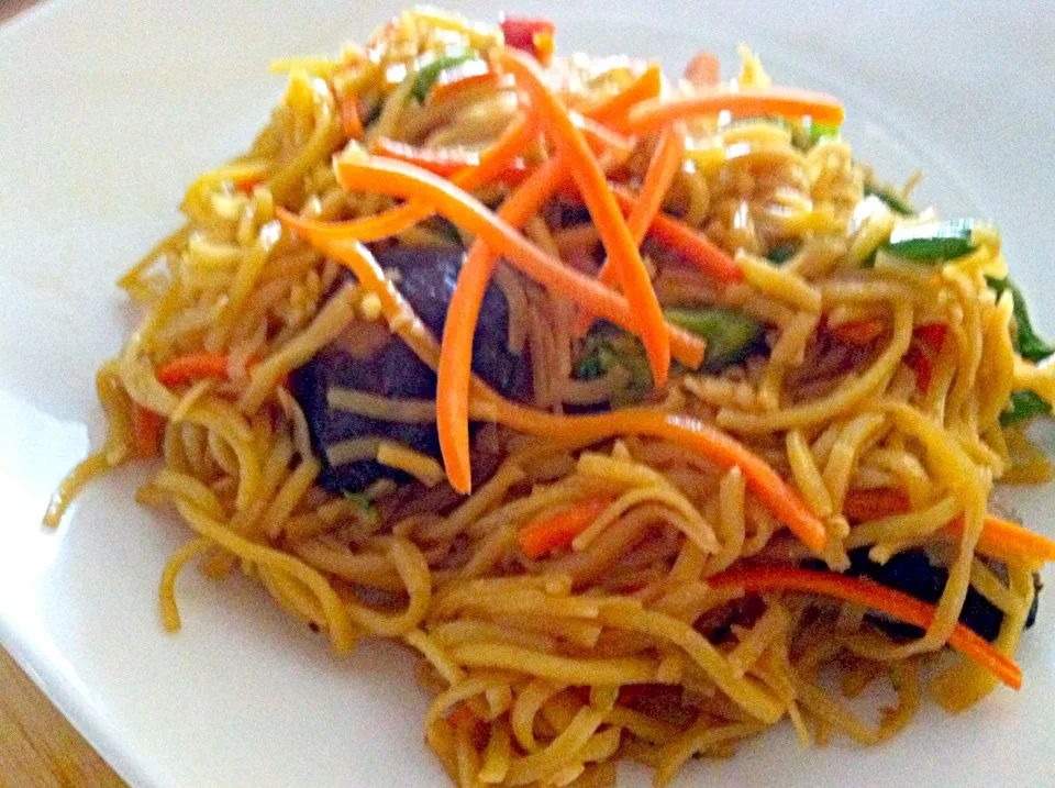 Quick Vegetable Chow Mein|JC ELLINGERさん