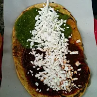 Bandera !!! Tortilla de maíz rellena de frijoles con salsas y queso|karla zannethさん