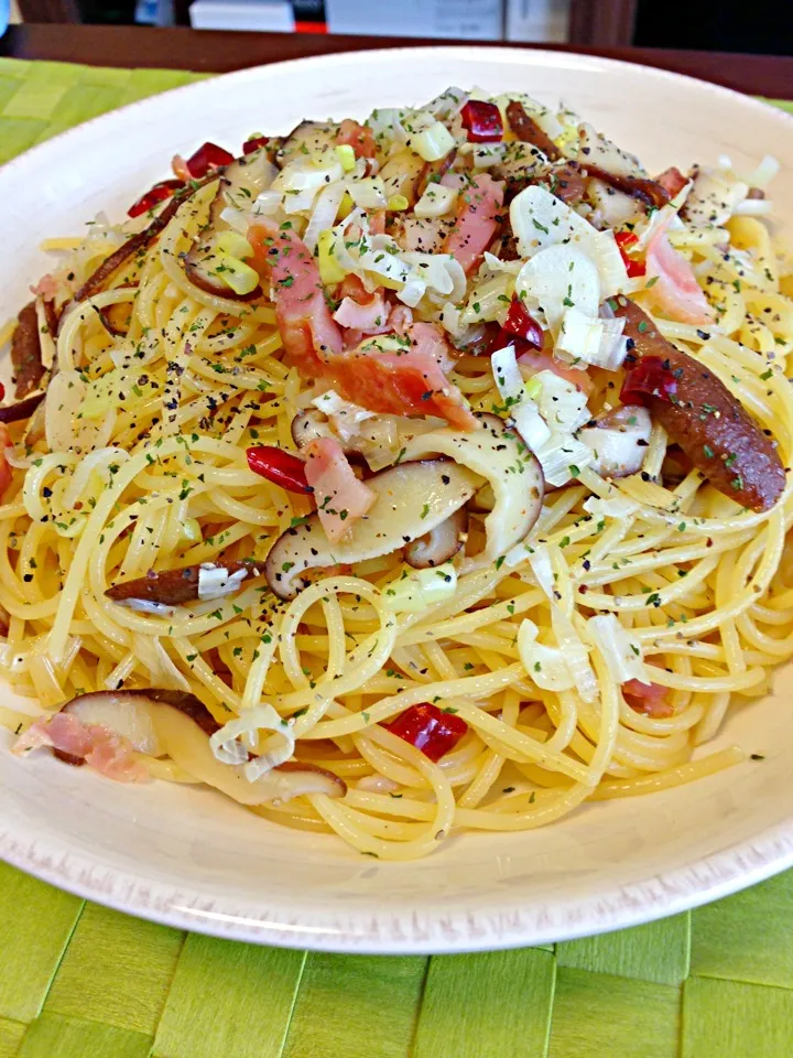 シイタケと長ネギのペペロンチーノ|yukitatsuさん