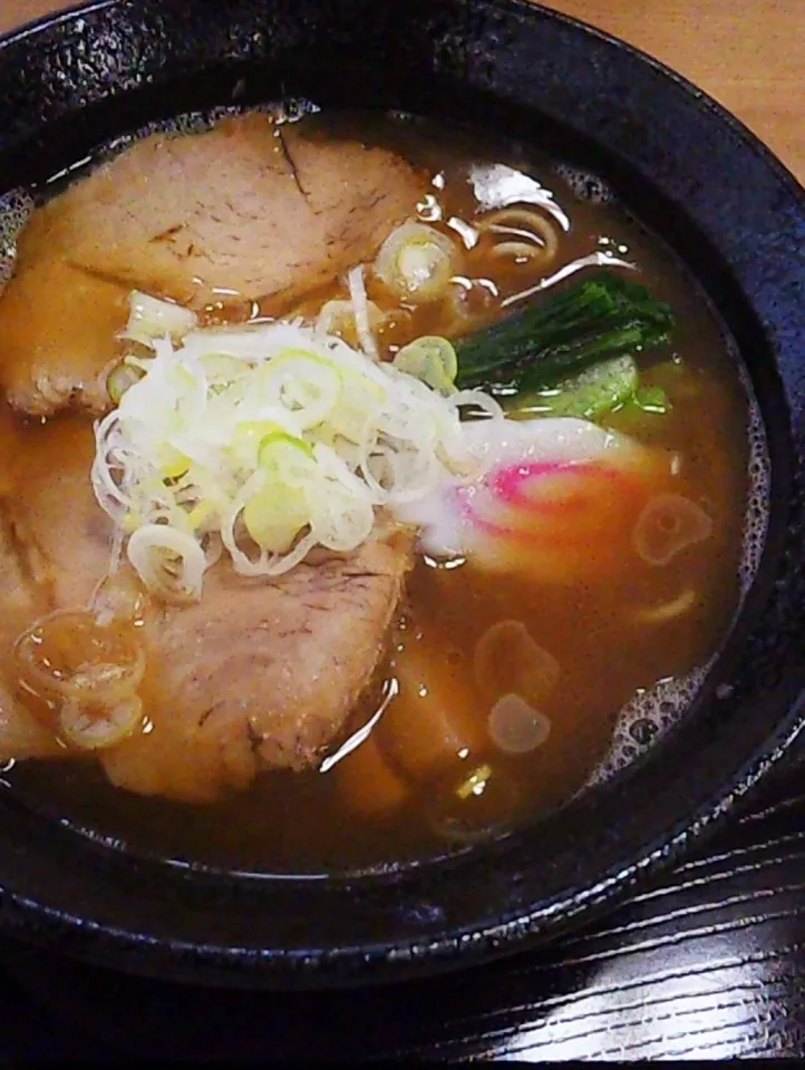 鶏骨醤油ラーメン （麺屋 鳥見本）|hoさん