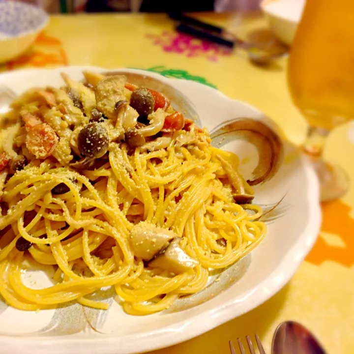 今日のパパパスタ【ポルチーニ茸といろいろキノコのクリームパスタ】|不動南平さん