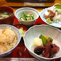 Snapdishの料理写真:たこづくしの定食|ぱんだいちばんさん