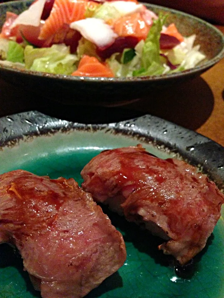 Snapdishの料理写真:wagyu beef sushi|hweeyhさん