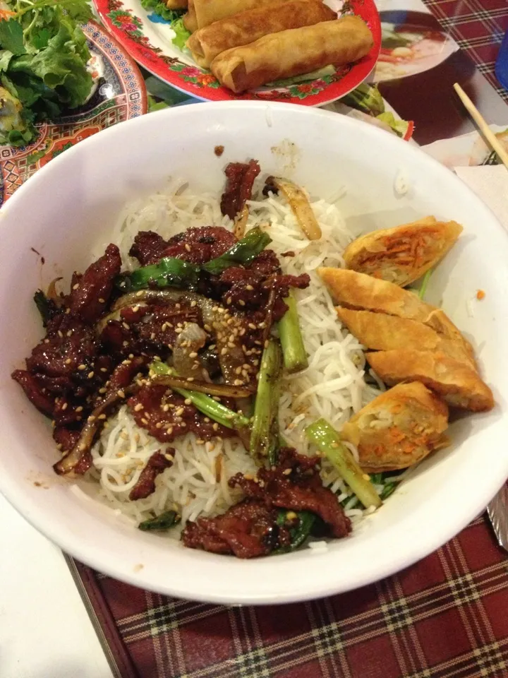 Snapdishの料理写真:Bun thit nuong|marylouさん