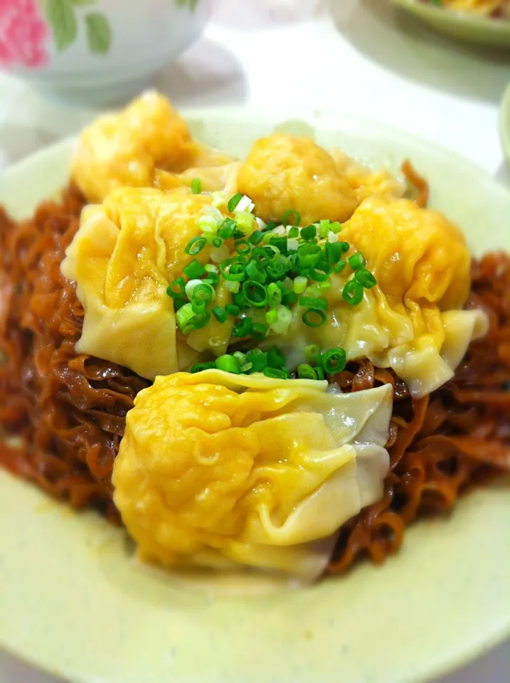 Snapdishの料理写真:Tossed wonton noodle|Mak Toniさん